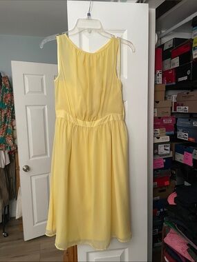 Tevolio Pale Yellow Sleeveless Chiffon Midi Dress